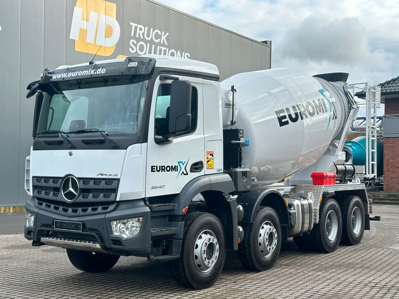 Mercedes-Benz Arocs 5 3540 8x4 EURO 6e EuromixMTP EM 9 L - Camião betoneira: foto 2 Mercedes-Benz Arocs 5 3540 8x4 EURO 6e EuromixMTP EM 9 L - Camião betoneira: foto 2