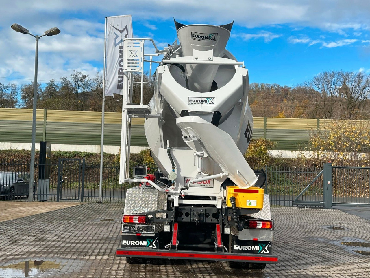 Mercedes-Benz Arocs 5 3540 8x4 EURO 6e EuromixMTP EM 9 L - Camião betoneira: foto 5 Mercedes-Benz Arocs 5 3540 8x4 EURO 6e EuromixMTP EM 9 L - Camião betoneira: foto 5