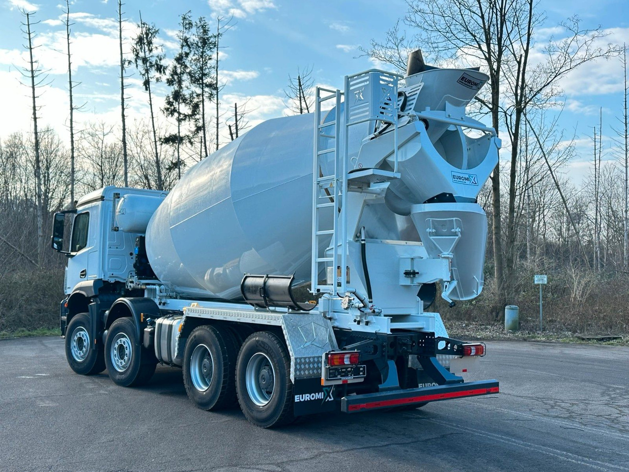 Mercedes-Benz Arocs 5 3743 8X4 / Euro6e EuromixMTP EM 10 L - Camião betoneira: foto 4 Mercedes-Benz Arocs 5 3743 8X4 / Euro6e EuromixMTP EM 10 L - Camião betoneira: foto 4