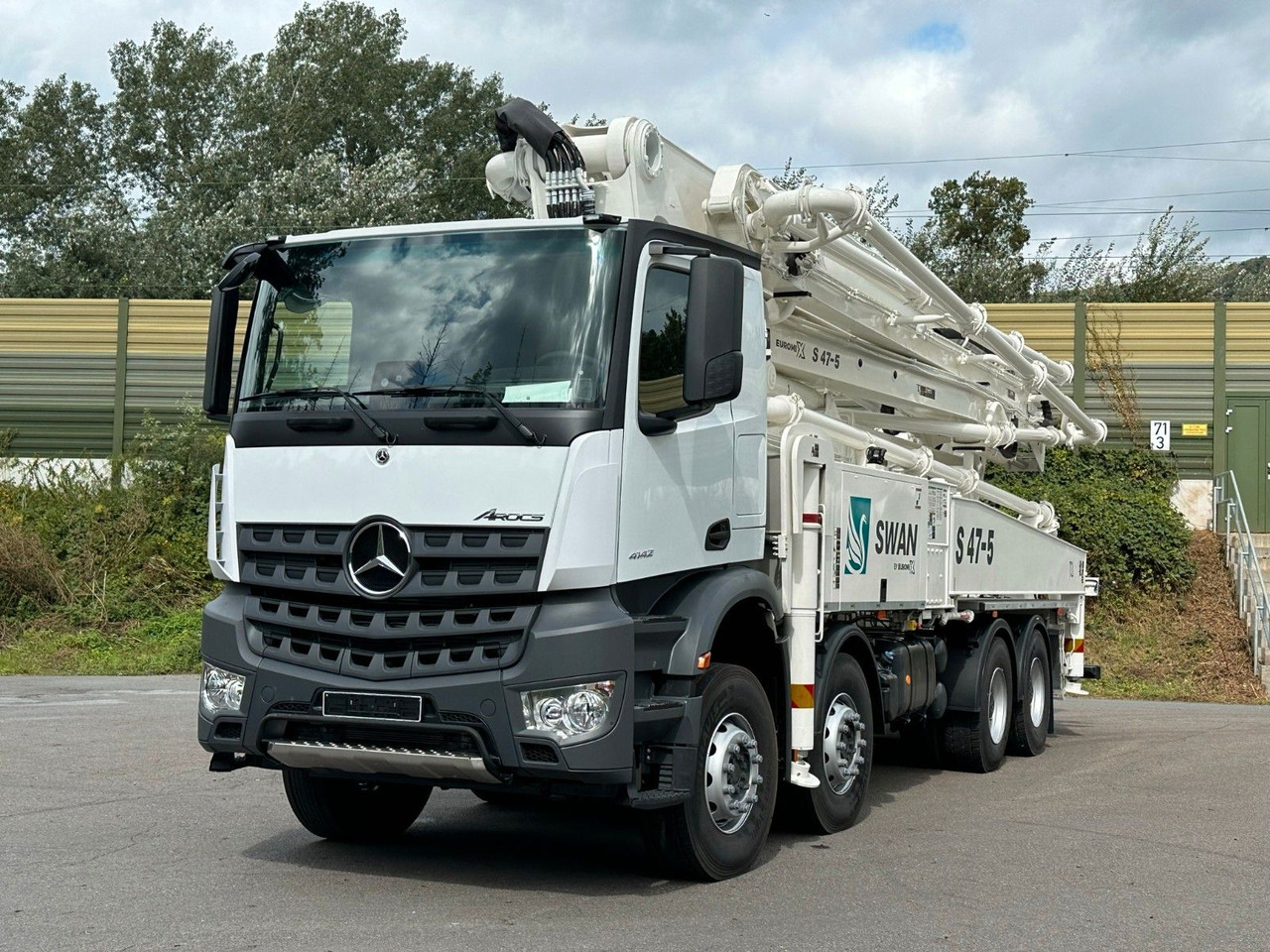 Mercedes-Benz Arocs 5 4142 8x4 SWAN TSP 47-5 160RZ ( 47m ) - Autobomba de betão: foto 2 Mercedes-Benz Arocs 5 4142 8x4 SWAN TSP 47-5 160RZ ( 47m ) - Autobomba de betão: foto 2