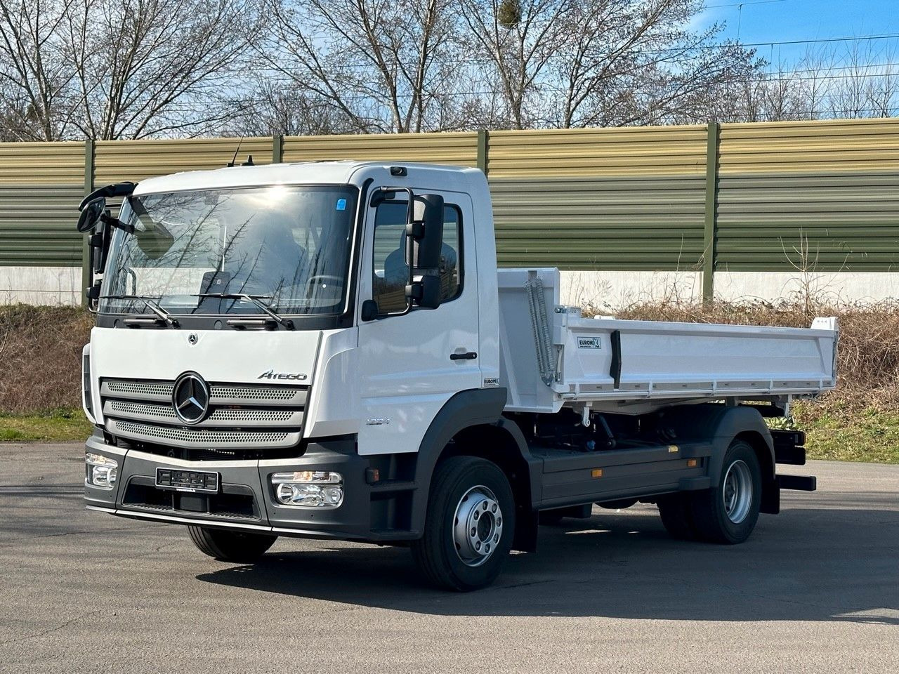 Mercedes-Benz Atego 1224 K EuromixMTP 3-Seiten-Kipper - Camião basculante: foto 2 Mercedes-Benz Atego 1224 K EuromixMTP 3-Seiten-Kipper - Camião basculante: foto 2