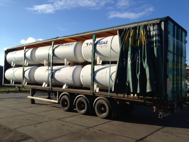 5000 L (2,5 ton) Gastank on trailer -Gas, Gaz, LPG, GPL, Propane, Butane tanks aboveground working pressure 15.6 bar Used tanks-Also available per single piece ID 1.005 - Tanque de combustível para Camião: foto 5 5000 L (2,5 ton) Gastank on trailer -Gas, Gaz, LPG, GPL, Propane, Butane tanks aboveground working pressure 15.6 bar Used tanks-Also available per single piece ID 1.005 - Tanque de combustível para Camião: foto 5