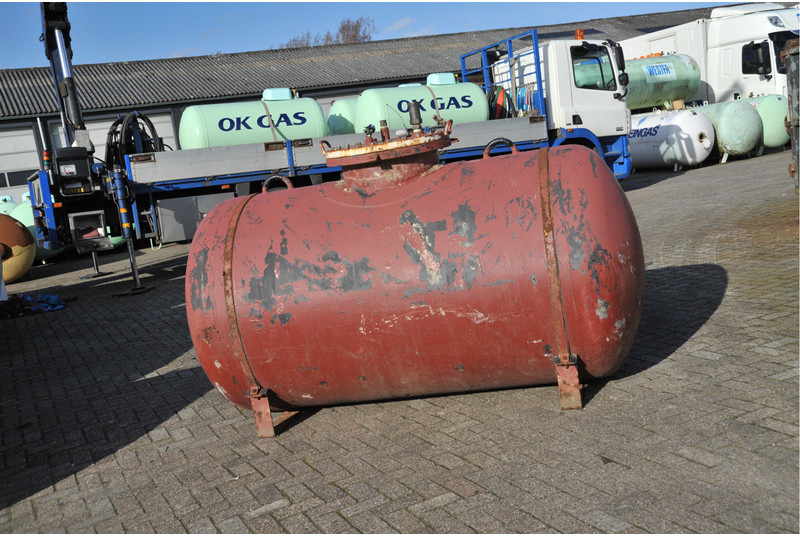 Visser 2700L(1,35 ton) Gas tanks - Gas, Gaz, LPG, GPL, Propane, Butane tanks Underground Used Tanks ID 1.004 - Tanque de combustível para Camião: foto 1 Visser 2700L(1,35 ton) Gas tanks - Gas, Gaz, LPG, GPL, Propane, Butane tanks Underground Used Tanks ID 1.004 - Tanque de combustível para Camião: foto 1