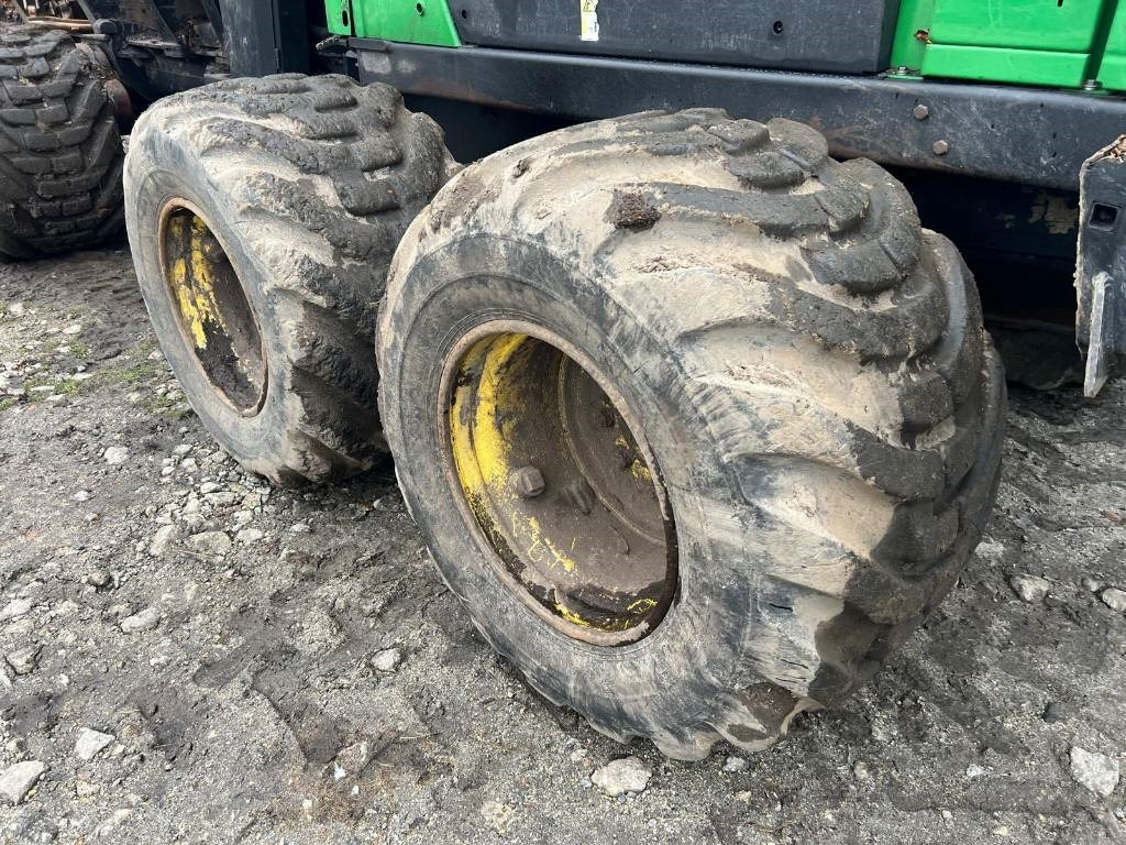 Forwarder John Deere 1010 E: foto 12