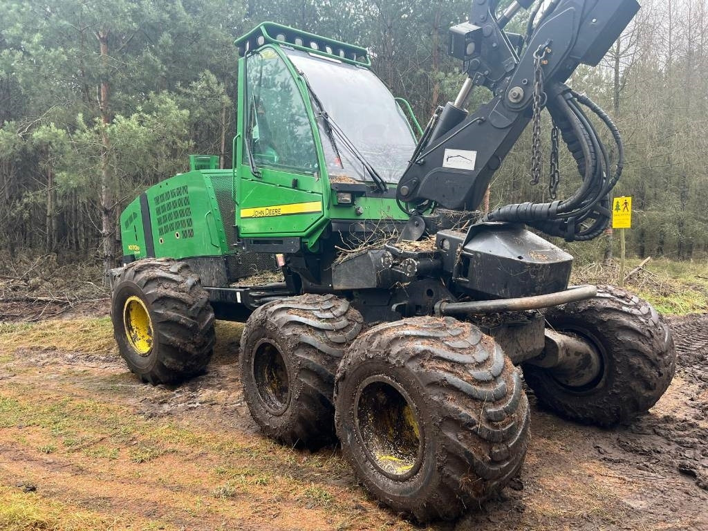 John Deere 1070 D - Harvester: foto 1 John Deere 1070 D - Harvester: foto 1