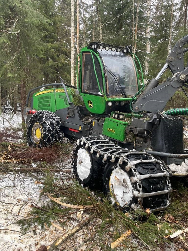 John Deere 1070 G  - Harvester: foto 2 John Deere 1070 G  - Harvester: foto 2