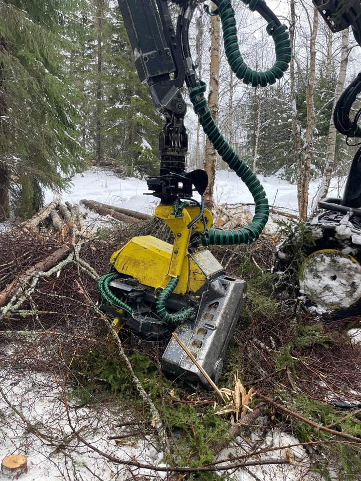 Harvester John Deere 1070 G: foto 9 Harvester John Deere 1070 G: foto 9