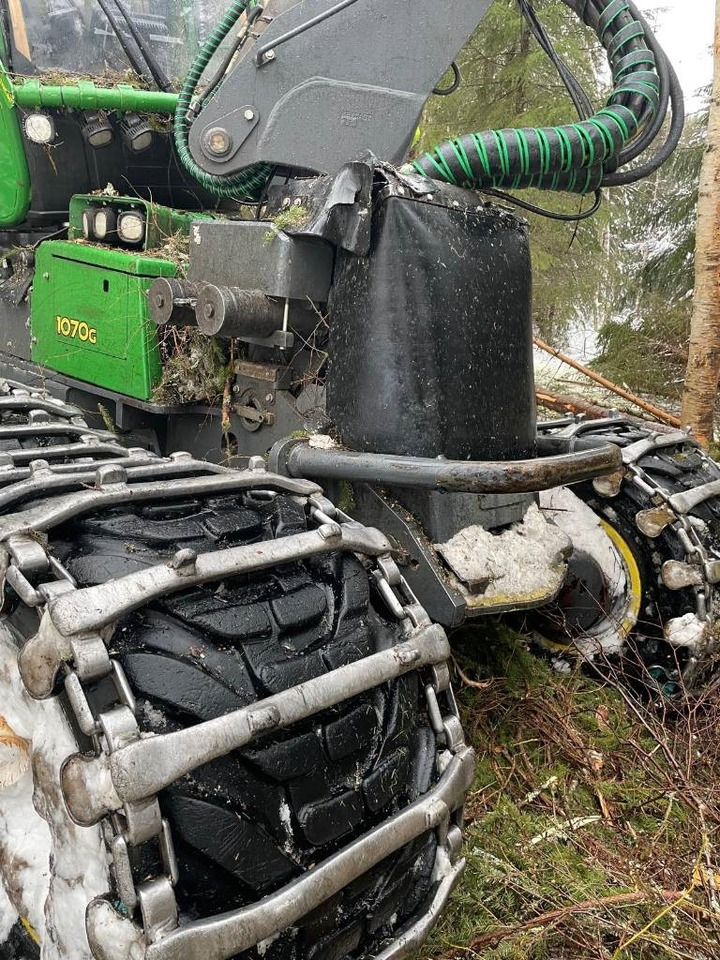 Harvester John Deere 1070 G: foto 11 Harvester John Deere 1070 G: foto 11