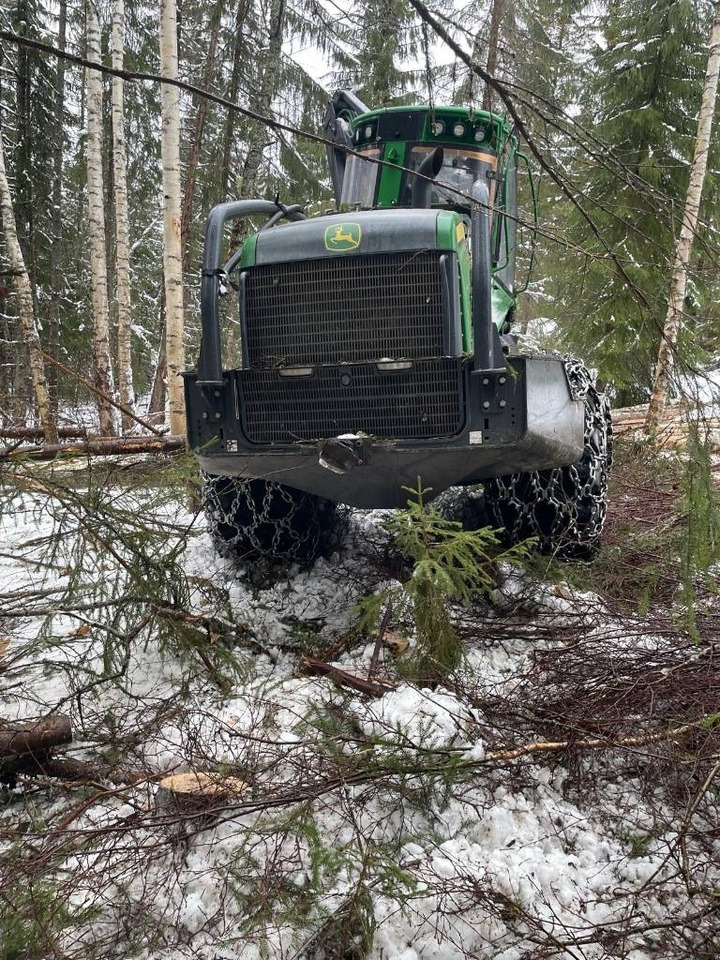 Harvester John Deere 1070 G: foto 6 Harvester John Deere 1070 G: foto 6