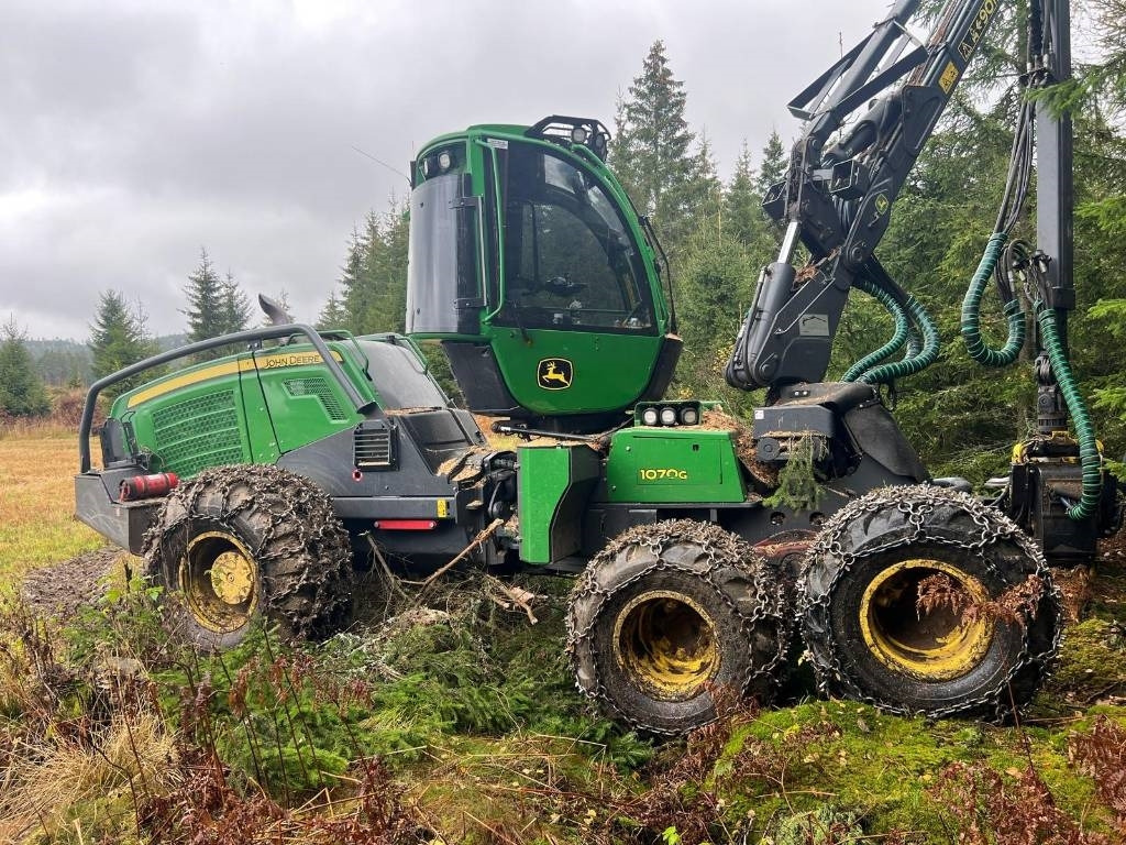 John Deere 1070G - Harvester: foto 3 John Deere 1070G - Harvester: foto 3