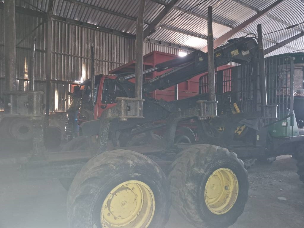 John Deere 1510 E  - Forwarder: foto 3 John Deere 1510 E  - Forwarder: foto 3