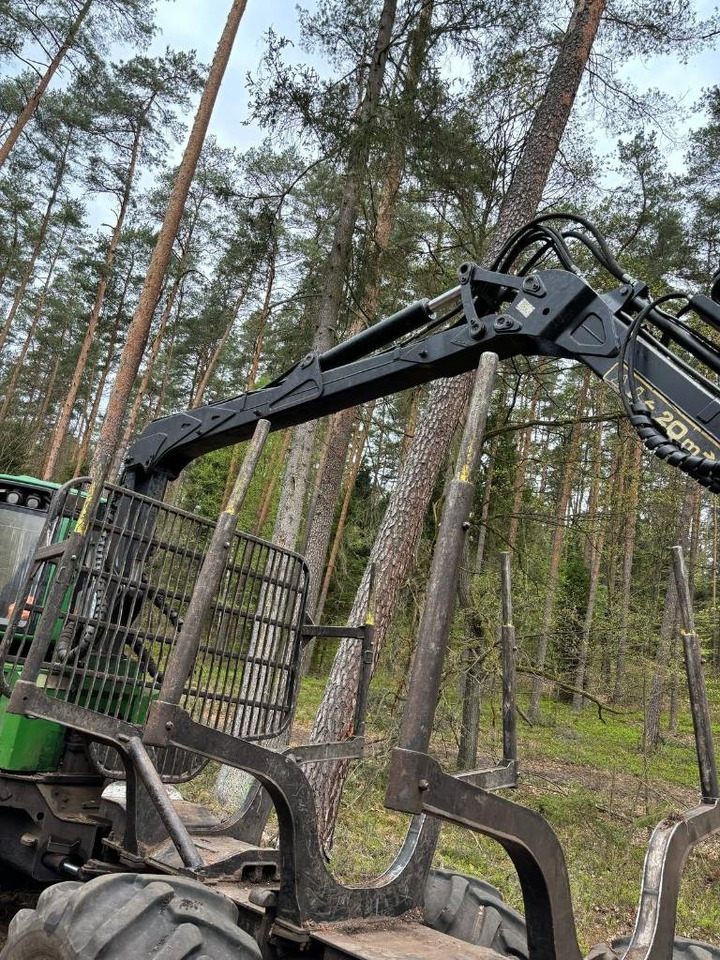 Forwarder John Deere 810 E: foto 17