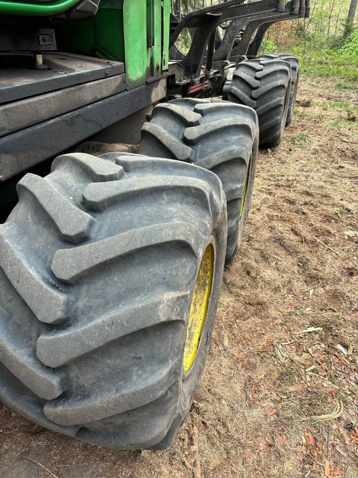 Forwarder John Deere 810 E: foto 16