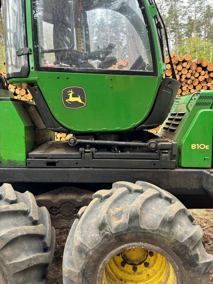 Forwarder John Deere 810 E: foto 7