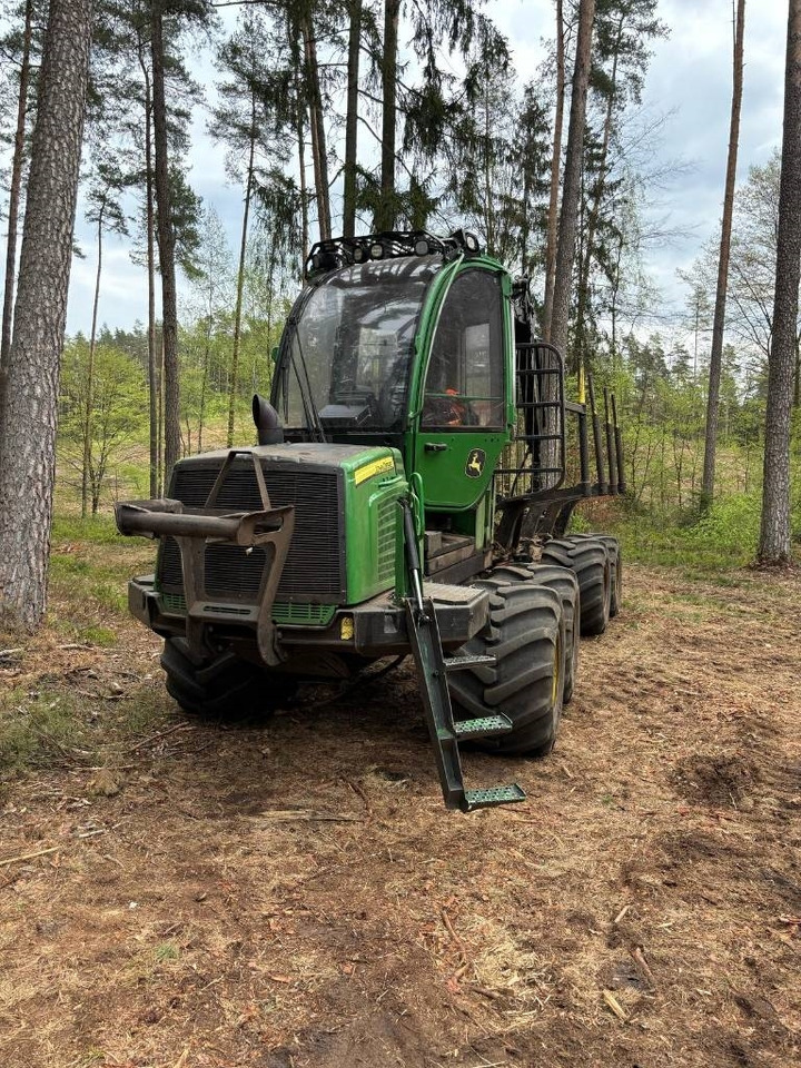 John Deere 810 E  - Forwarder: foto 2 John Deere 810 E  - Forwarder: foto 2