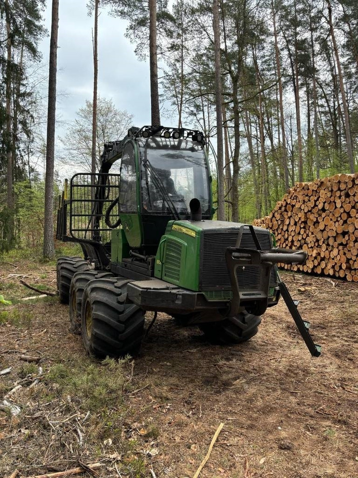 John Deere 810 E  - Forwarder: foto 4 John Deere 810 E  - Forwarder: foto 4