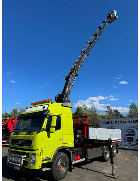 Volvo 6x2, Skylift-truck with Tipper & Bucket, 2009 - Camião, Camião grua: foto 2 Volvo 6x2, Skylift-truck with Tipper & Bucket, 2009 - Camião, Camião grua: foto 2