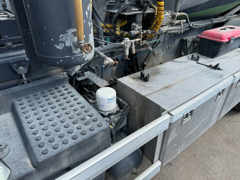 Volvo FH 460 6x2*4, Euro 6, Mixer with Hydraulic-slide, 2013 - Camião betoneira: foto 5 Volvo FH 460 6x2*4, Euro 6, Mixer with Hydraulic-slide, 2013 - Camião betoneira: foto 5