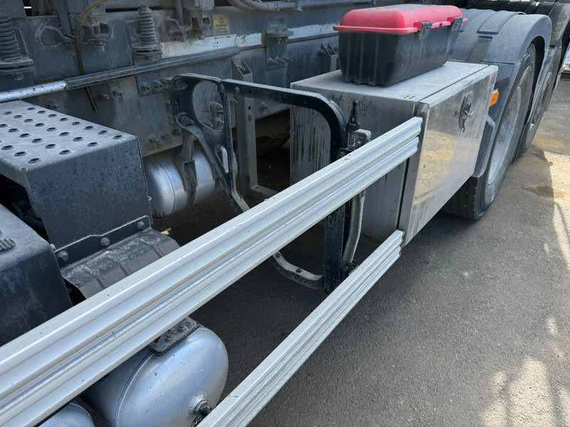 Volvo FM 370 6x2*4, 8m3 Mixer with Hyrdaulic slide, 2016 - Camião betoneira: foto 5 Volvo FM 370 6x2*4, 8m3 Mixer with Hyrdaulic slide, 2016 - Camião betoneira: foto 5