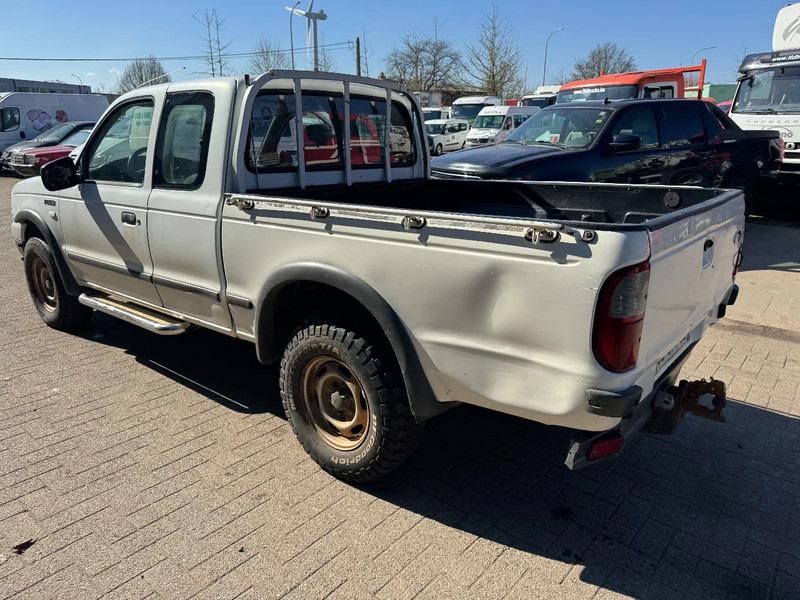Ford Ranger **DIESEL-AIRCO** - Automóvel: foto 5 Ford Ranger **DIESEL-AIRCO** - Automóvel: foto 5