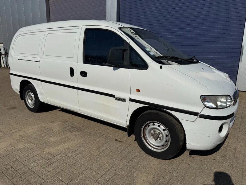 Hyundai H200 - Furgão: foto 3 Hyundai H200 - Furgão: foto 3