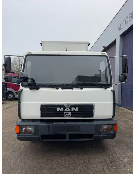 MAN 8.163 **L2000-GLASTRANSPORT** - Camião furgão: foto 2 MAN 8.163 **L2000-GLASTRANSPORT** - Camião furgão: foto 2