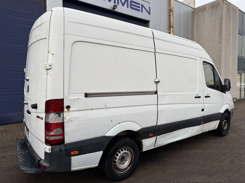 Mercedes-Benz Sprinter 310 - Furgão compacto: foto 4 Mercedes-Benz Sprinter 310 - Furgão compacto: foto 4