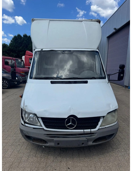 Mercedes-Benz Sprinter 313 **BOX+LIFT** - Carrinha de contentor: foto 2 Mercedes-Benz Sprinter 313 **BOX+LIFT** - Carrinha de contentor: foto 2