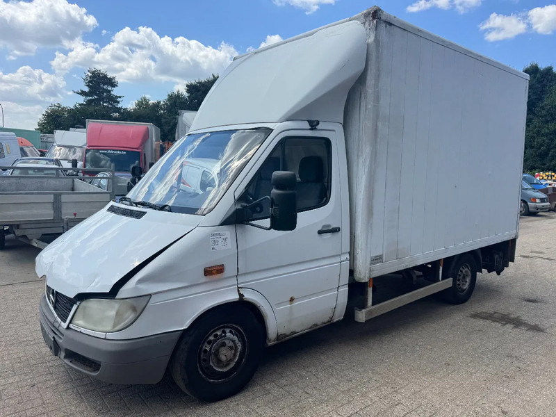 Mercedes-Benz Sprinter 313 **BOX+LIFT** - Carrinha de contentor: foto 1 Mercedes-Benz Sprinter 313 **BOX+LIFT** - Carrinha de contentor: foto 1