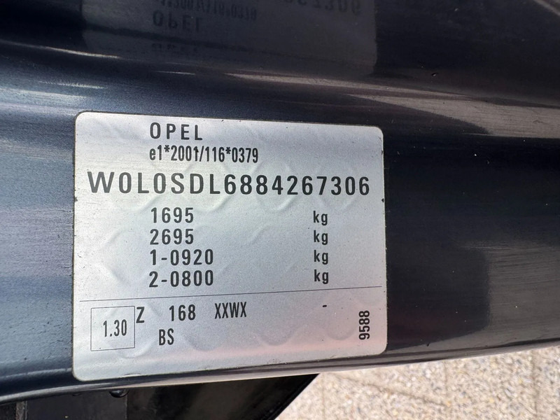 Sedan Opel Corsa **EURO4-AIRCO**: foto 16