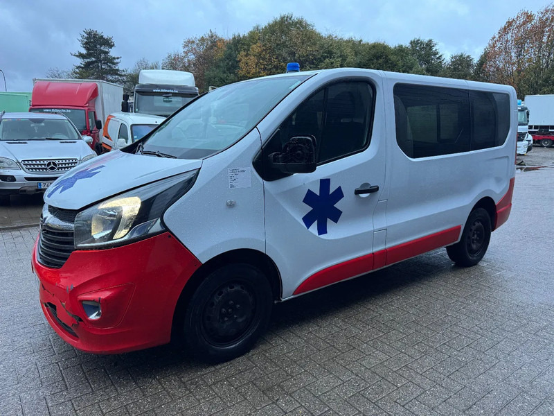 Opel Vivaro **AMBULANCE-RETTUNGSWAGEN** - Ambulância: foto 2 Opel Vivaro **AMBULANCE-RETTUNGSWAGEN** - Ambulância: foto 2