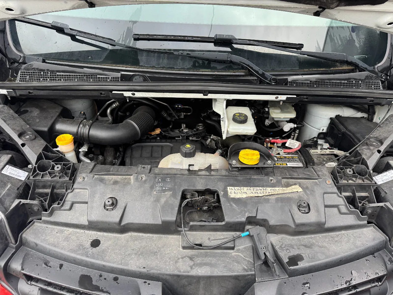 Ambulância Renault Trafic **AMBULANCE-EURO 5-AC-DCI120**: foto 19 Ambulância Renault Trafic **AMBULANCE-EURO 5-AC-DCI120**: foto 19