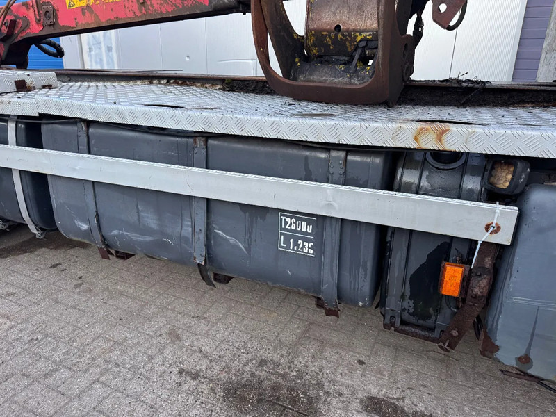 Scania R560 V8 **6X4+JONSERED 1020 CRANE** - Camião de transporte de madeira, Camião grua: foto 4 Scania R560 V8 **6X4+JONSERED 1020 CRANE** - Camião de transporte de madeira, Camião grua: foto 4