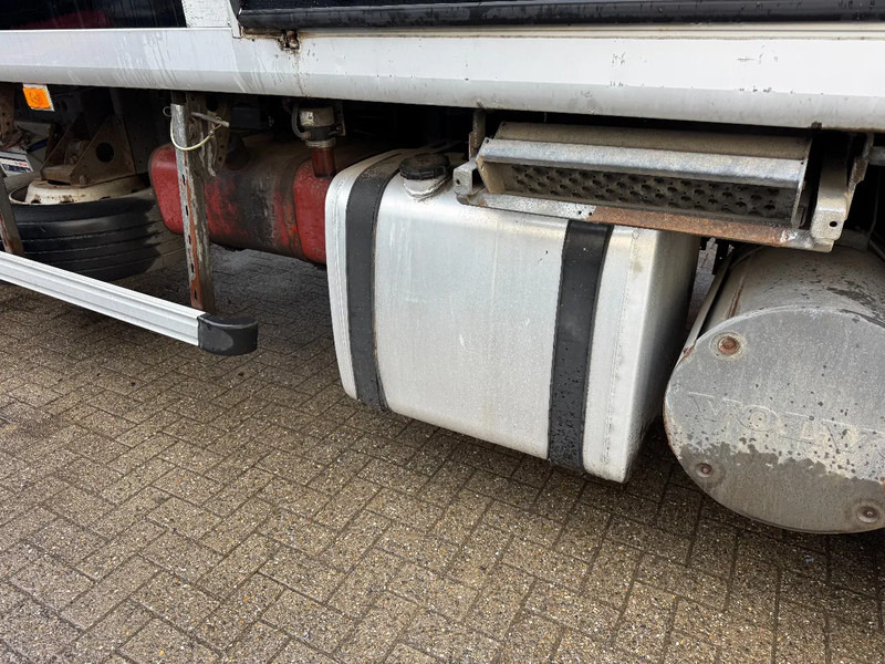 Volvo FM 9 **FRENCH TRUCK-FRIGO-COLDROOM** - Camião frigorífico: foto 5 Volvo FM 9 **FRENCH TRUCK-FRIGO-COLDROOM** - Camião frigorífico: foto 5