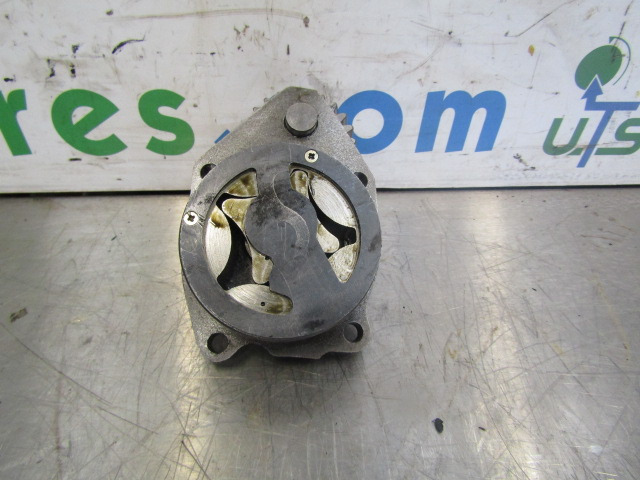 CUMMINS 6 CTA C SERIES OIL PUMP P/NO 3930338 - Motor e peças para Camião: foto 2 CUMMINS 6 CTA C SERIES OIL PUMP P/NO 3930338 - Motor e peças para Camião: foto 2