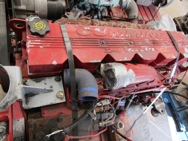 CUMMINS ISC 300 8.2 ENGINE ONLY 20,000KM (EX FIRE SERVICE) - Motor para Camião: foto 3 CUMMINS ISC 300 8.2 ENGINE ONLY 20,000KM (EX FIRE SERVICE) - Motor para Camião: foto 3