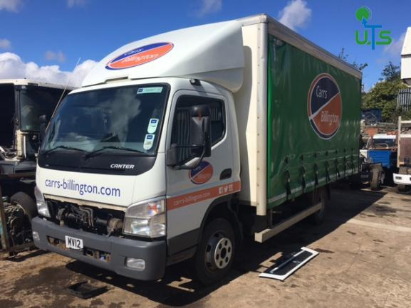 MITSUBISHI CANTER / FUSO 7C18 2012 BREAKING - Camião: foto 2 MITSUBISHI CANTER / FUSO 7C18 2012 BREAKING - Camião: foto 2