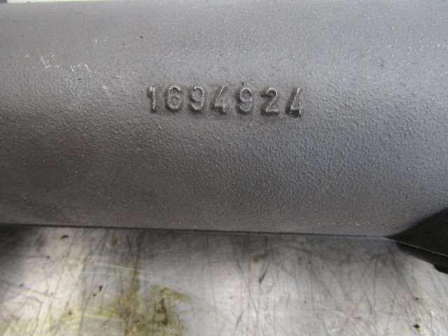 DAF XF 105 460 (MX340SI) INTERCOOLER PIPE P/NO 1694924/071206 - Motor e peças para Camião: foto 2 DAF XF 105 460 (MX340SI) INTERCOOLER PIPE P/NO 1694924/071206 - Motor e peças para Camião: foto 2