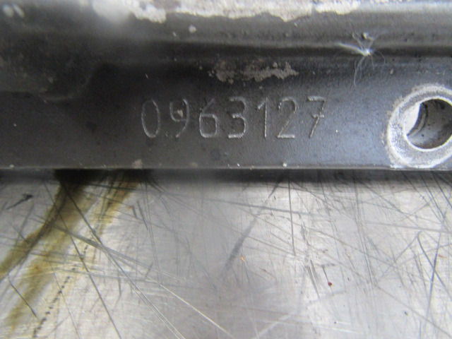 DAF XF 105 460 (MX340SI) SUMP LOCKING RING P/NO 0963127 - Motor e peças para Camião: foto 2 DAF XF 105 460 (MX340SI) SUMP LOCKING RING P/NO 0963127 - Motor e peças para Camião: foto 2