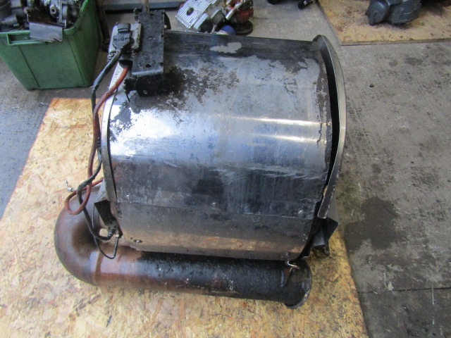 DAF XF 105 EXHAUST DPF/CAT EURO 5 SPEC P/NO 1747245 - Sistema de escape para Camião: foto 2 DAF XF 105 EXHAUST DPF/CAT EURO 5 SPEC P/NO 1747245 - Sistema de escape para Camião: foto 2