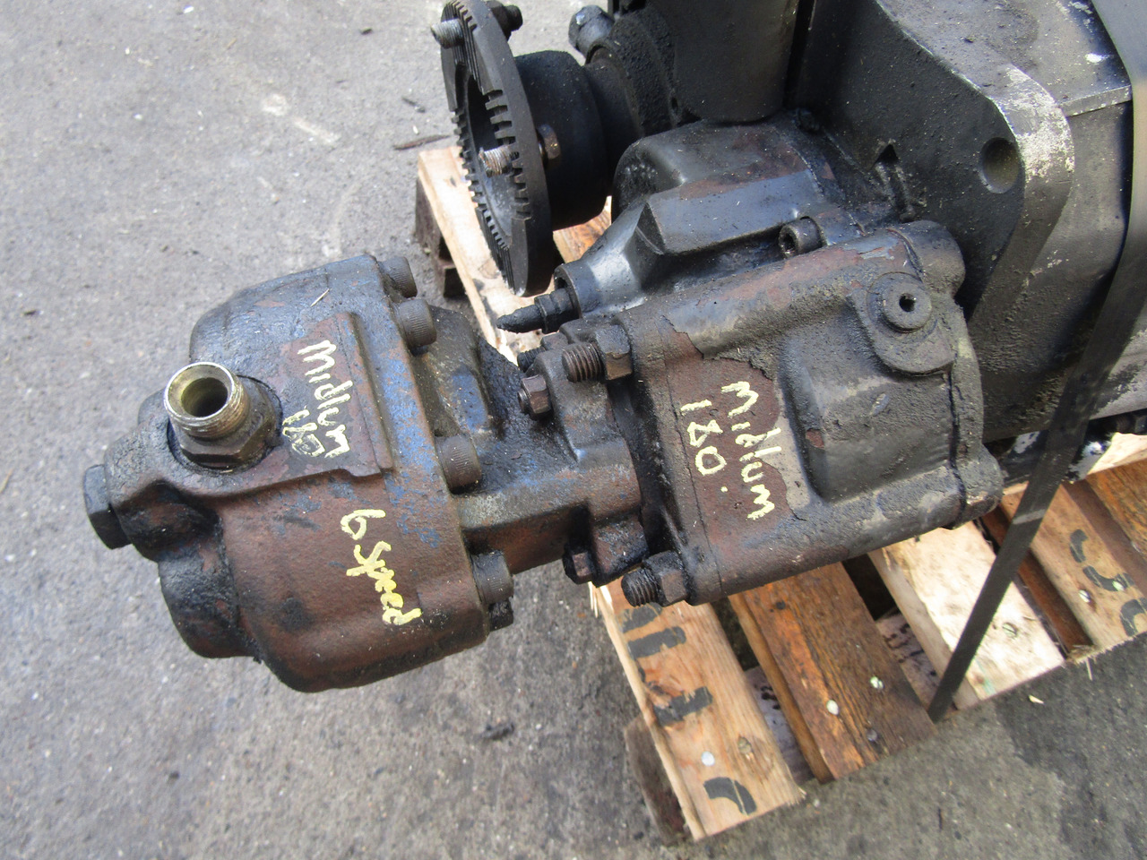 EATON 6 SPEED PTO (5206B GEARBOX) - Hidráulica para Camião: foto 1 EATON 6 SPEED PTO (5206B GEARBOX) - Hidráulica para Camião: foto 1