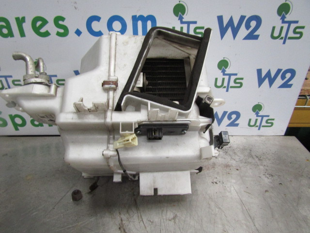 HINO 300 SERIES (N04C) HEATER MATRIX - Motor e peças para Camião: foto 2 HINO 300 SERIES (N04C) HEATER MATRIX - Motor e peças para Camião: foto 2