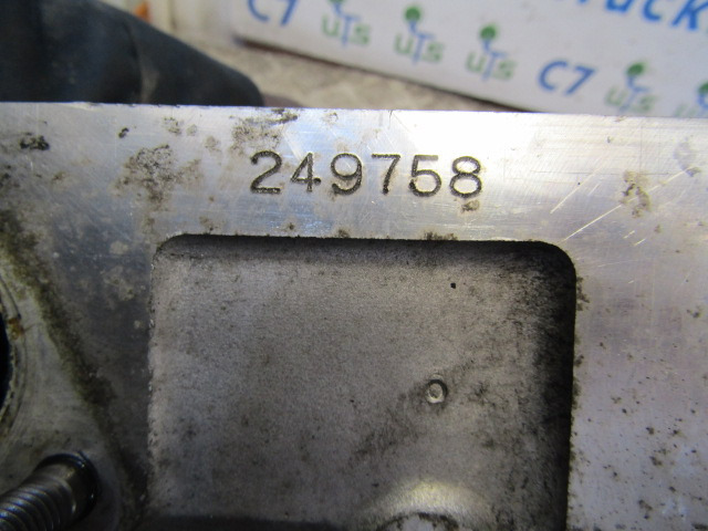 ISUZU NKR/GRAFTER 4JJ1 ENGINE CYLINDER HEAD P/NO 249758 - Motor e peças para Camião: foto 2 ISUZU NKR/GRAFTER 4JJ1 ENGINE CYLINDER HEAD P/NO 249758 - Motor e peças para Camião: foto 2