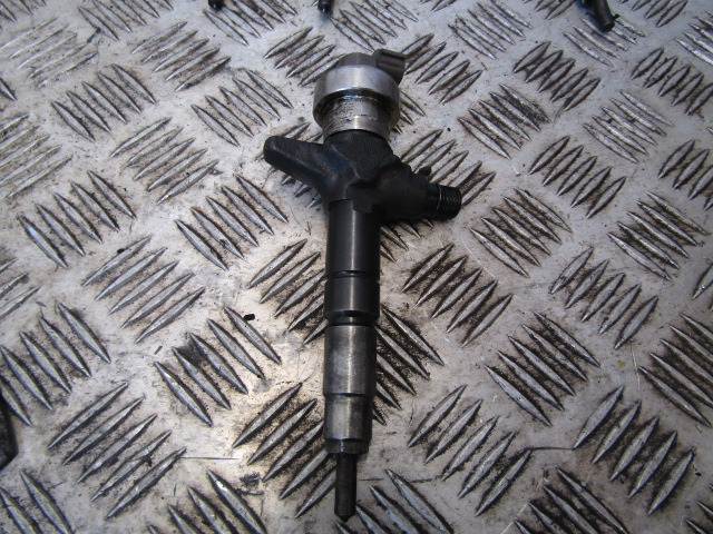 ISUZU NKR/GRAFTER 4JJ1 ENGINE INJECTORS ‘DENSO’ P/NO 8-98011604-1 01J037475 (Set of 4) - Sistema de combustível para Camião: foto 2 ISUZU NKR/GRAFTER 4JJ1 ENGINE INJECTORS ‘DENSO’ P/NO 8-98011604-1 01J037475 (Set of 4) - Sistema de combustível para Camião: foto 2