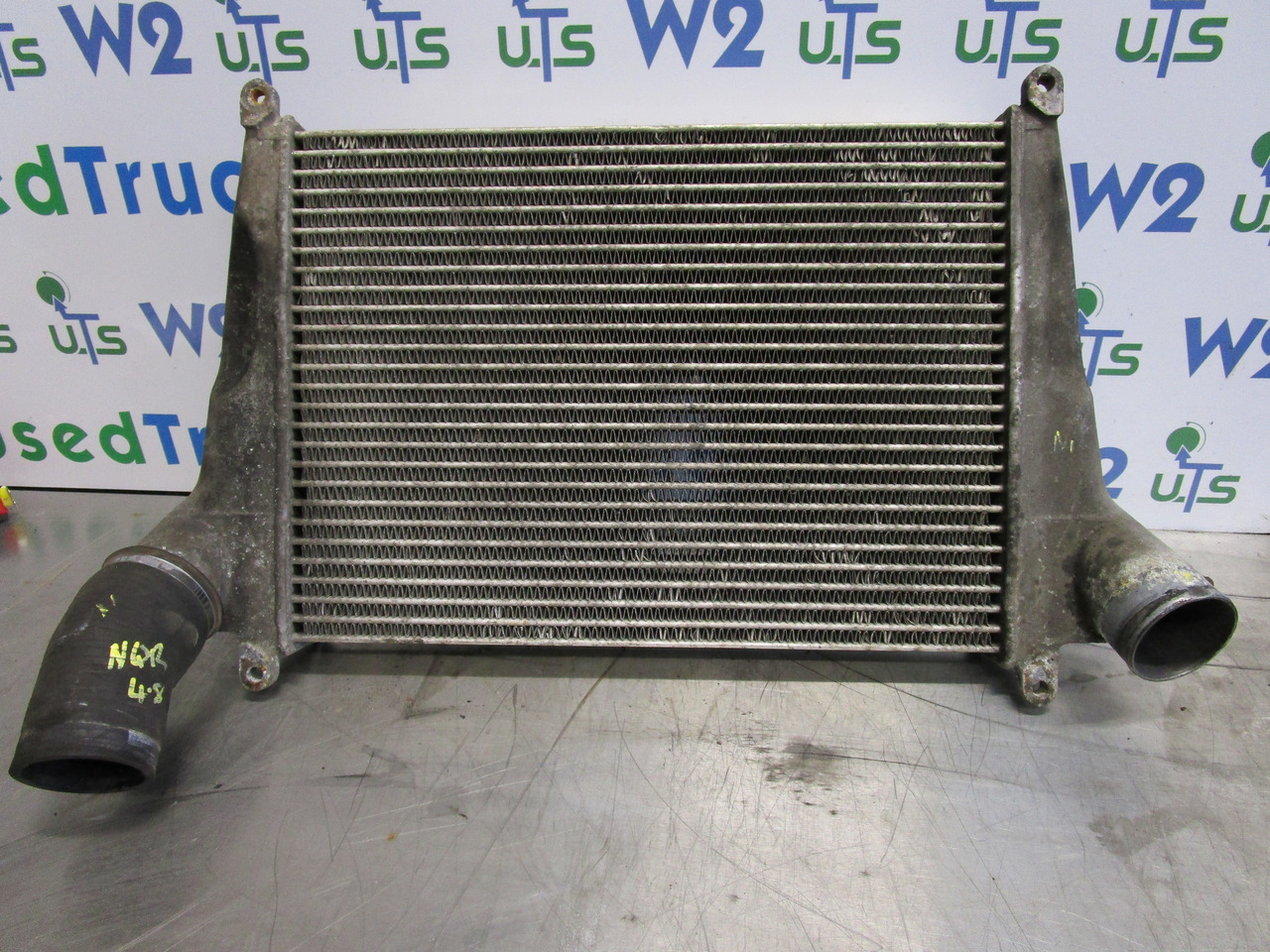 ISUZU NQR 4.8 INTERCOOLER - Radiador para Camião: foto 1 ISUZU NQR 4.8 INTERCOOLER - Radiador para Camião: foto 1