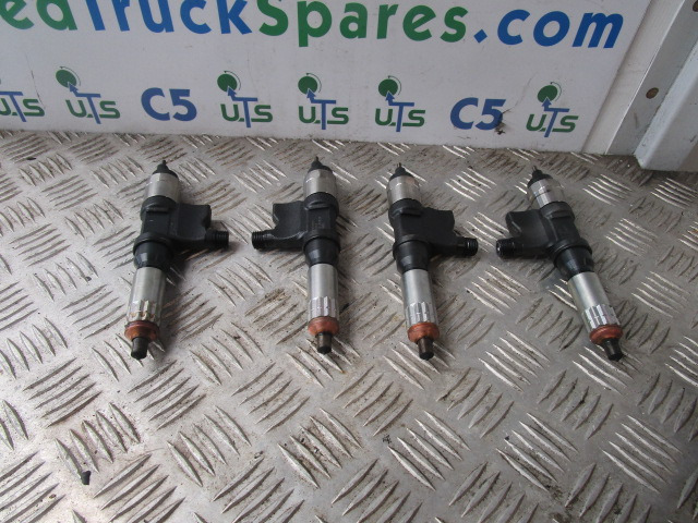 ISUZU NQR / N75 EURO 4 DENSO INJECTORS (4) P/NO 636302J00038 - Sistema de combustível para Camião: foto 1 ISUZU NQR / N75 EURO 4 DENSO INJECTORS (4) P/NO 636302J00038 - Sistema de combustível para Camião: foto 1