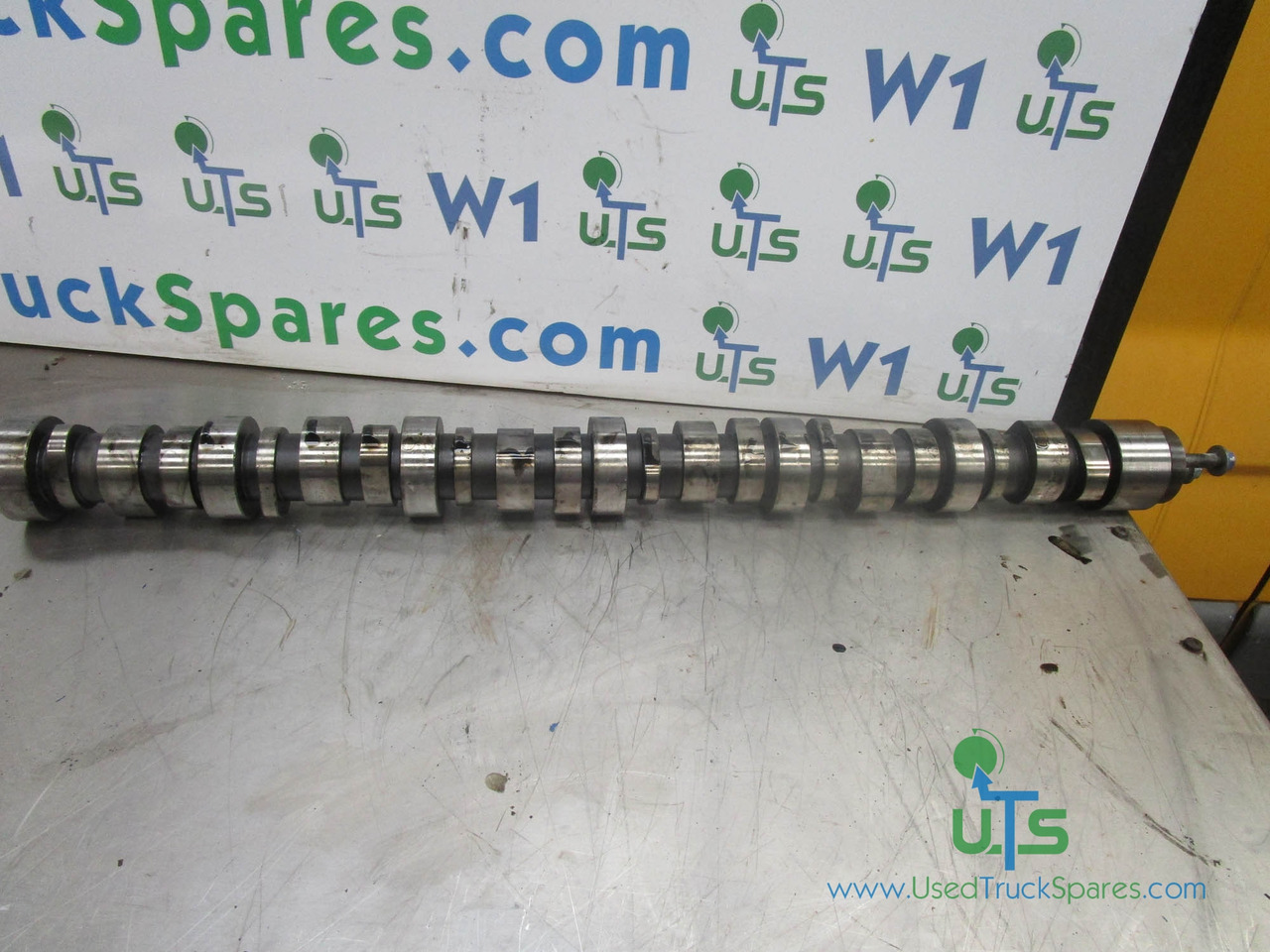 IVECO CURSOR 8 CAMSHAFT P/NO GW86455A - Motor e peças para Camião: foto 1 IVECO CURSOR 8 CAMSHAFT P/NO GW86455A - Motor e peças para Camião: foto 1