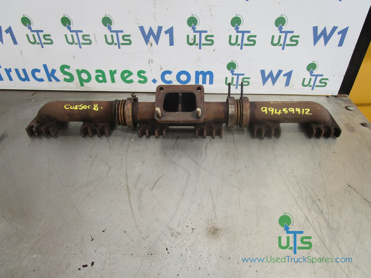 IVECO CURSOR 8 EXHAUST MANIFOLD P/NO 99459912 - Sistema de escape para Camião: foto 1 IVECO CURSOR 8 EXHAUST MANIFOLD P/NO 99459912 - Sistema de escape para Camião: foto 1