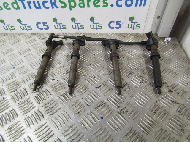 IVECO DAILY 3.0 EURO 5 BOSCH INJECTORS P/NO 04451160193271 - Sistema de combustível para Camião: foto 1 IVECO DAILY 3.0 EURO 5 BOSCH INJECTORS P/NO 04451160193271 - Sistema de combustível para Camião: foto 1