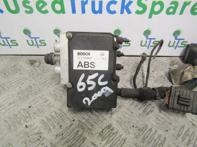 IVECO DAILY 3.0 (FICE 3481C) ABS PUMP/ECU BOSCH P/NO 0265800606 IVECO P/NO 504182322 - Peças de freio para Camião: foto 1 IVECO DAILY 3.0 (FICE 3481C) ABS PUMP/ECU BOSCH P/NO 0265800606 IVECO P/NO 504182322 - Peças de freio para Camião: foto 1
